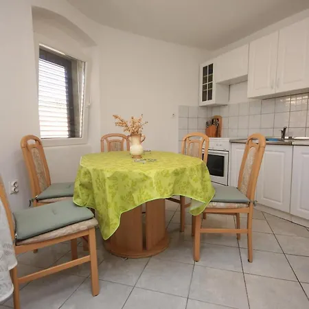 Lejlighed With A Parking Space Mali Lošinj