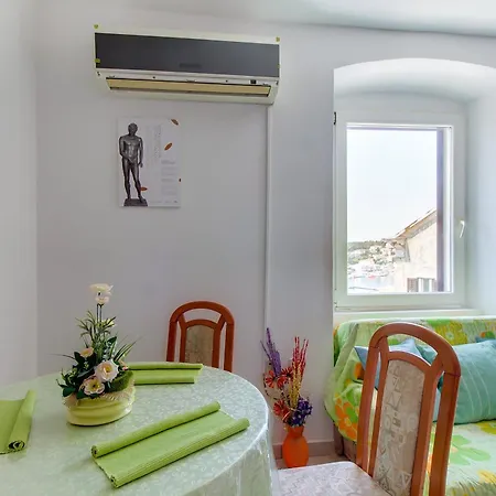 With A Parking Space Apartment *